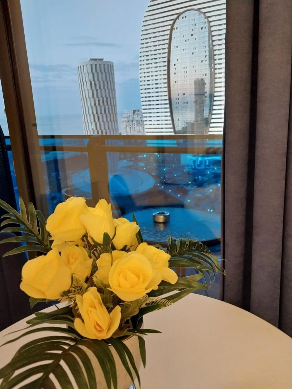 Natalia -Apartments In - Orbi City Batumi Eksteriør bilde
